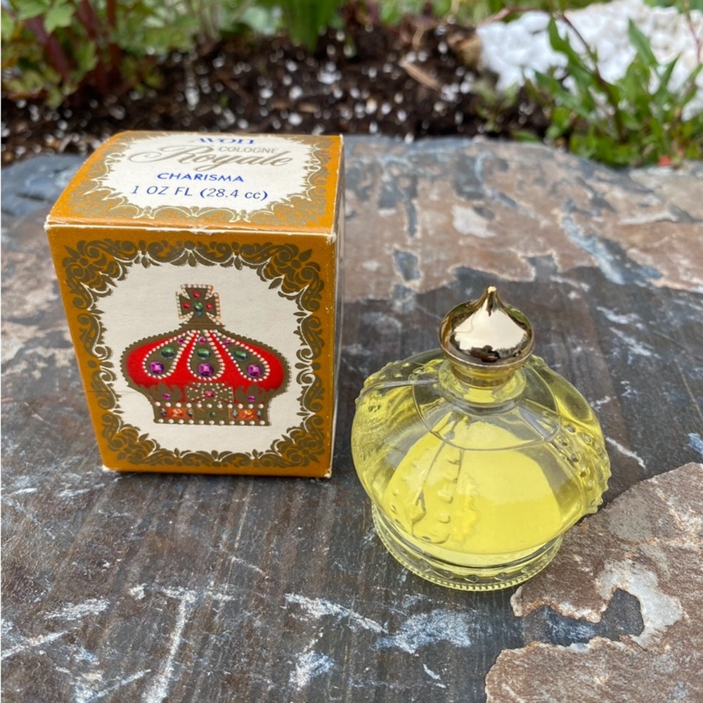 Vintage Avon perfume bottle Royal Charisma 👑